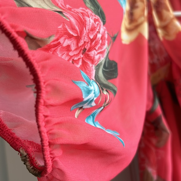 NEW STUNNING Deep Cold Shoulder Floral Blouse - Picture 10 of 15